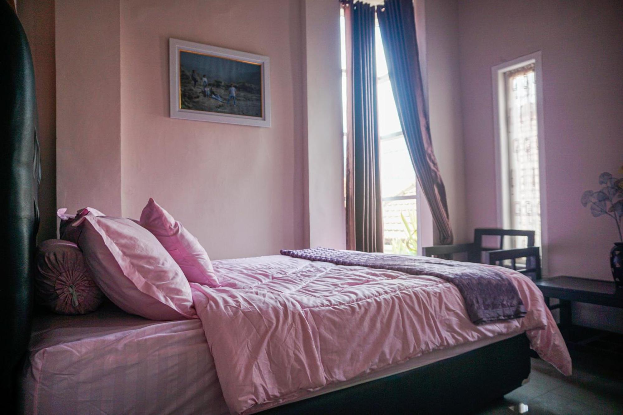Gigafa Homestay Проболинго Экстерьер фото